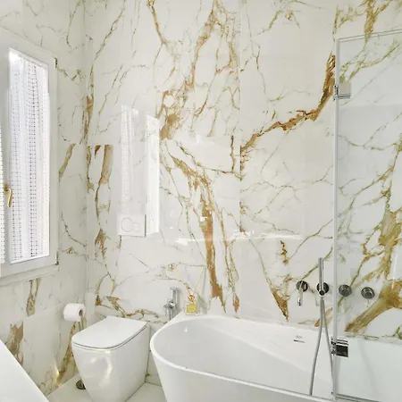 Refugium Amoris - With Fantastic Roof Terrace Apartment Venice